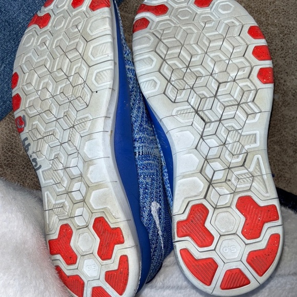 Nike Blue and White Flyknit Sneakers - Picture 4 of 5